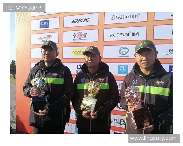 南京排球队与重庆排球队耐力对决的赛后分析与反思