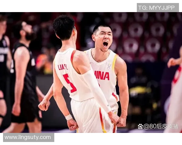 成都篮球队的灵活性揭秘：如何在赛场上展现出色的战术与团队配合