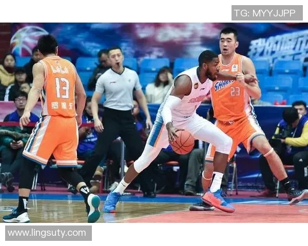 上海篮球队节奏对比深度解析揭示战术风格与比赛表现的关系 上海篮球队节奏对比深度解析揭示战术风格与比赛表现的关系